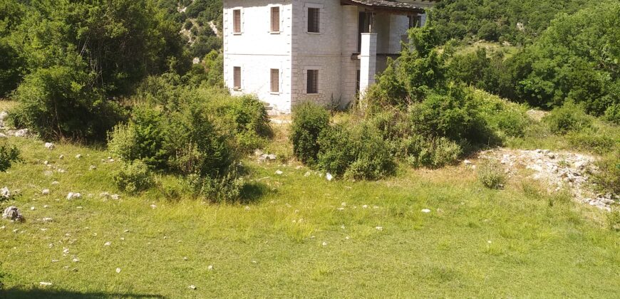 Stone house for sale in Popovo Thesprotia 85,000 € (999)