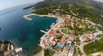 For sale a plot of 207 sq.m. with building permit in Sivota, Thesprotia € 65,000 (309)