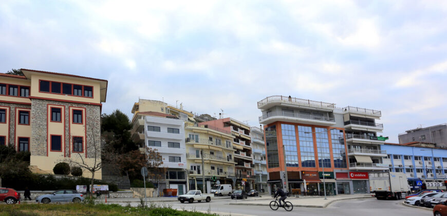 Four-storey building of 460 sq.m. for sale. in Igoumenitsa of Thesprotia. €800,000 (105)