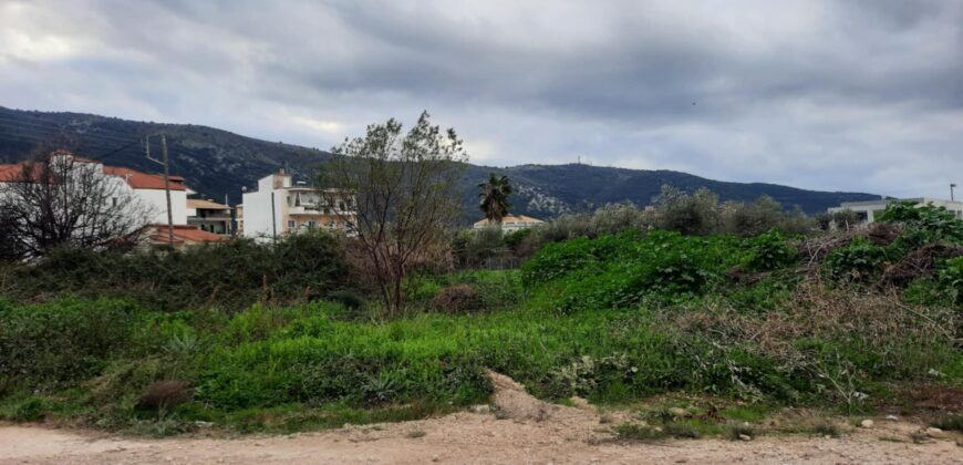 Πωλείται γωνιακό  οικόπεδο 306,50 τ.μ. στο Λαδοχώρι Ηγουμενίτσας. 91.000€ (130)