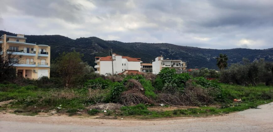 Πωλείται γωνιακό  οικόπεδο 306,50 τ.μ. στο Λαδοχώρι Ηγουμενίτσας. 91.000€ (130)