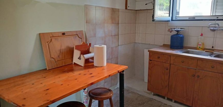 Πωλείται διώροφη κατοικία  70 τ.μ. στους Φιλιάτες Θεσπρωτίας. 38.000€ (301)