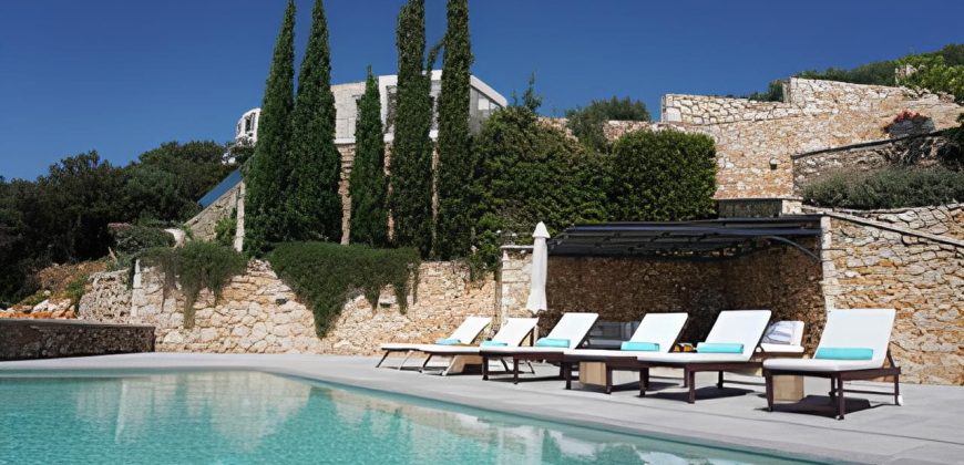 Luxurious villa for sale 217.17 sq m in Sivota, Thesprotia 1,100,000€ ( 213)