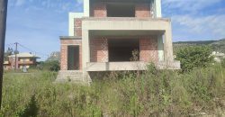 Πωλείται ημιτελής τριώροφη οικοδομή 220 τ.μ. στον Παραπόταμο Ηγουμενίτσας.  (071)