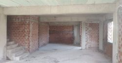 Πωλείται ημιτελής τριώροφη οικοδομή 220 τ.μ. στον Παραπόταμο Ηγουμενίτσας.  (071)