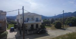 Πωλείται ημιτελής τριώροφη οικοδομή 220 τ.μ. στον Παραπόταμο Ηγουμενίτσας.  (071)