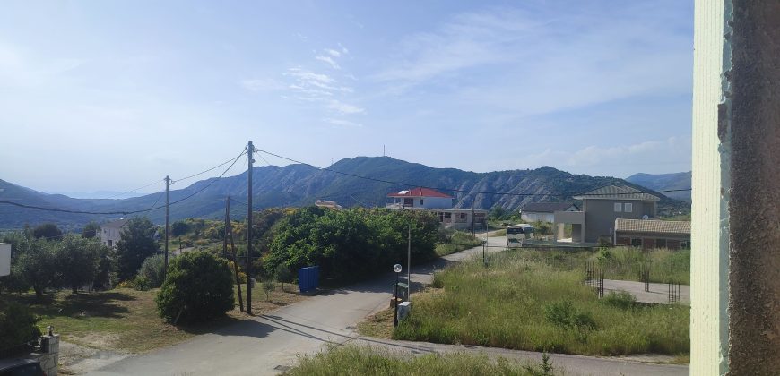 Πωλείται ημιτελής τριώροφη οικοδομή 220 τ.μ. στον Παραπόταμο Ηγουμενίτσας.  (071)